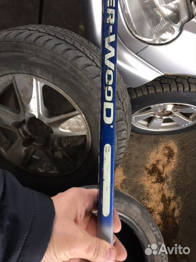 Клюшка хоккейная правый хват взрослая