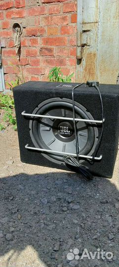 Сабвуфер jbl 1000