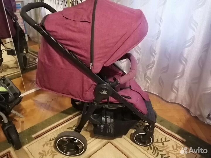 Прогулочная коляска