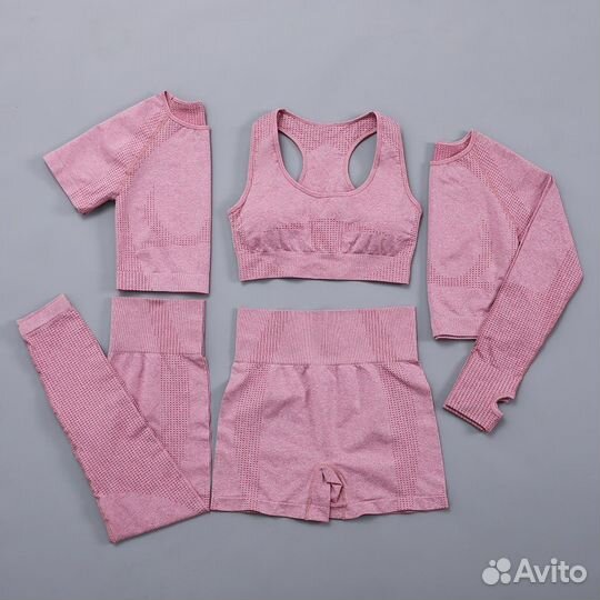 Бесшовный спортивный костюм