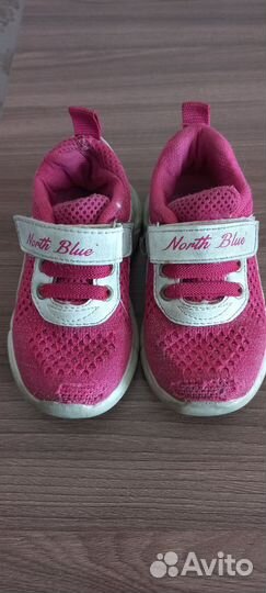 Кроссовки для девочки