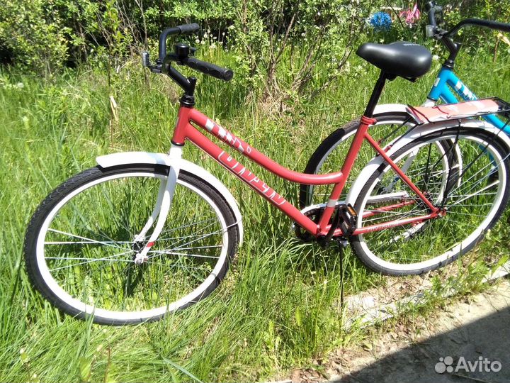 Велосипед дорожный с удобной рамой новый