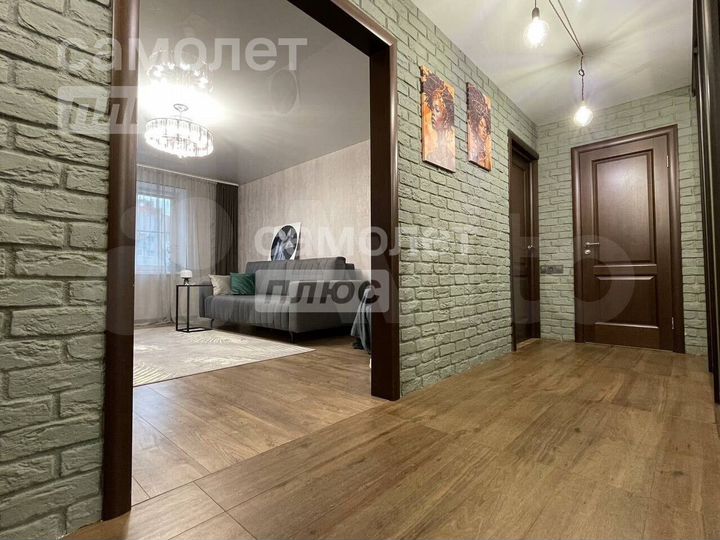 2-к. квартира, 71 м², 8/10 эт.