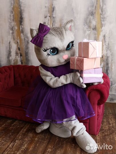 Ростовая кукла кошка. Поздравление