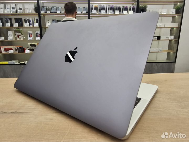 Apple MacBook Pro 2017/Состояние нового/Чек 90