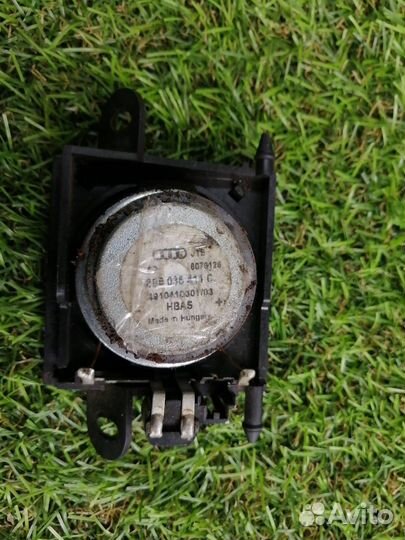 Динамик Audi A4 B7