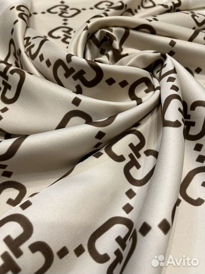 Шелковый платок шаль Gucci бежевый новый