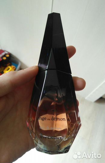 Новая парфюмерная вода Дживанши Gevenchy Франция