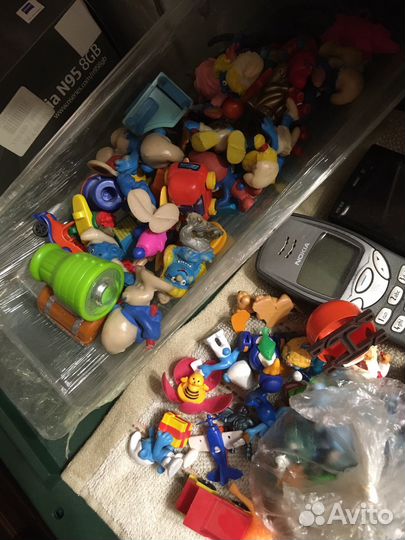 Солдаты, роботы, киндеры из 90х