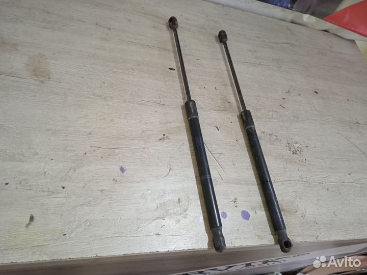 Амортизатор багажника Опель Астра H Opel astra H