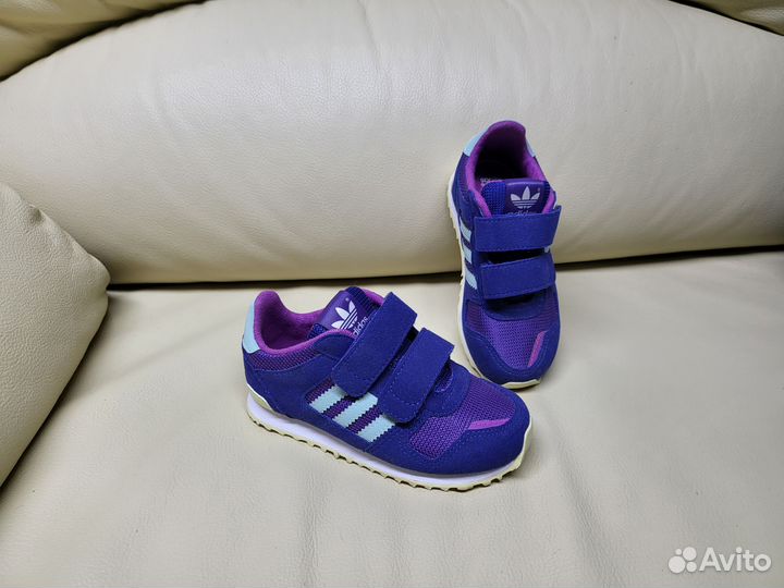 Кроссовки Adidas ZX700 новые детские 25 р