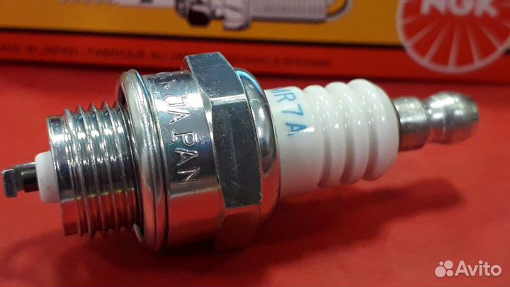 Свеча зажигания NGK для бензоинструмента