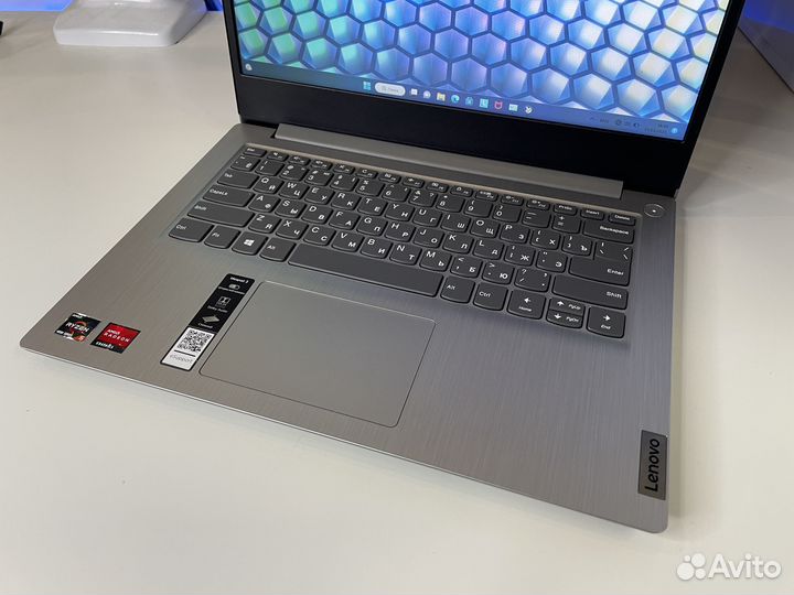 Ноутбук Lenovo Ryzen 5 4500U / SSD 512 / озу 8Gb