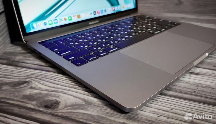 Apple MacBook Pro 13 2018 i5 2.3/8/512gb
