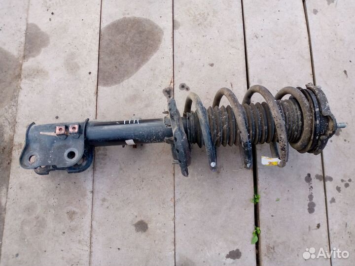 Стойка передняя правая Kia Sorento Prime 3