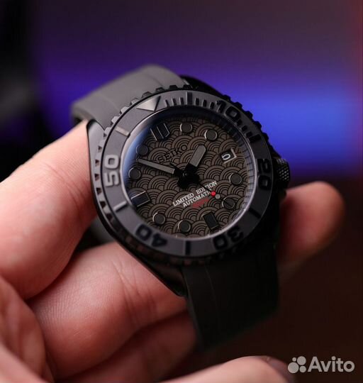 Seiko Black Wave