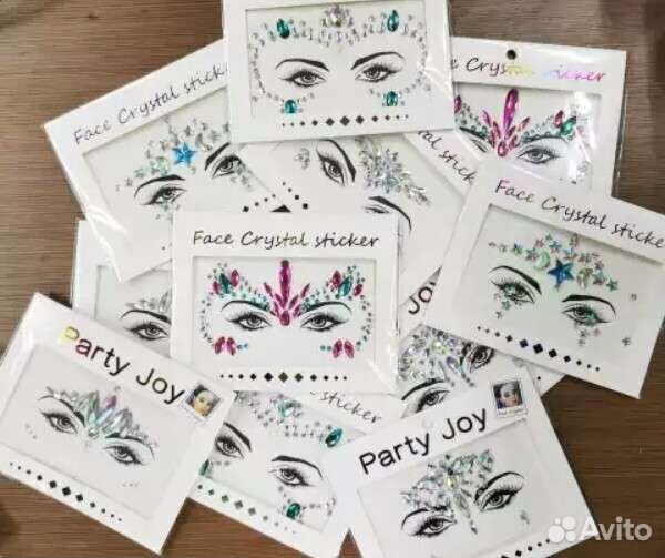Стразы на лицо и тело макияж