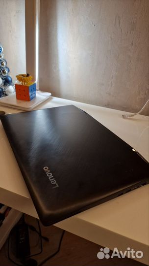 Lenovo ideapad Y 700