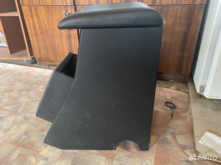 Подлокотник УАЗ хантер, 469