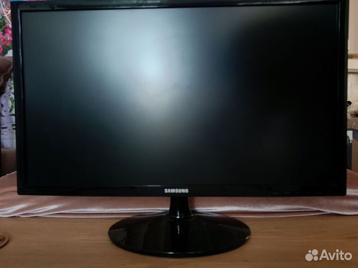 Монитор Samsung 24