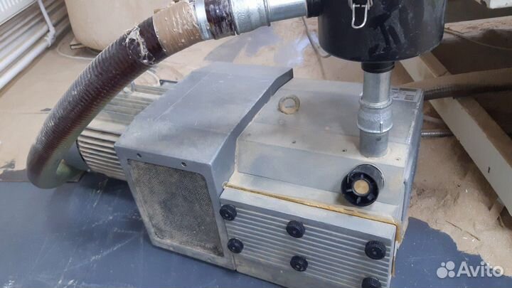 Вакуумные насосы(масляные, сухие, водокольцевые)