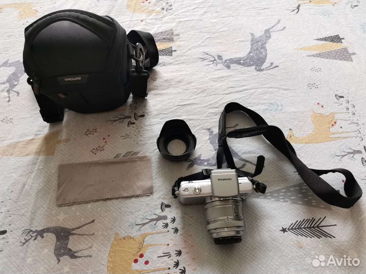 Фотоаппарат Olympus Pen E-PM1 Kit