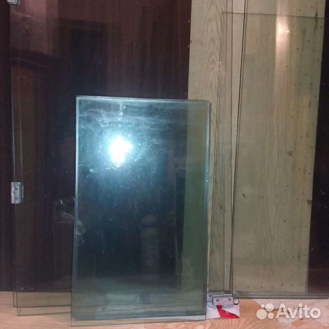 Обычное стекло: 6 мм и 4 мм. 10 штук