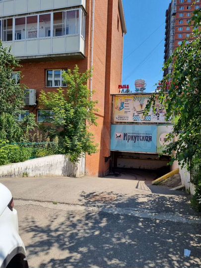 Машиноместо, 24 м²