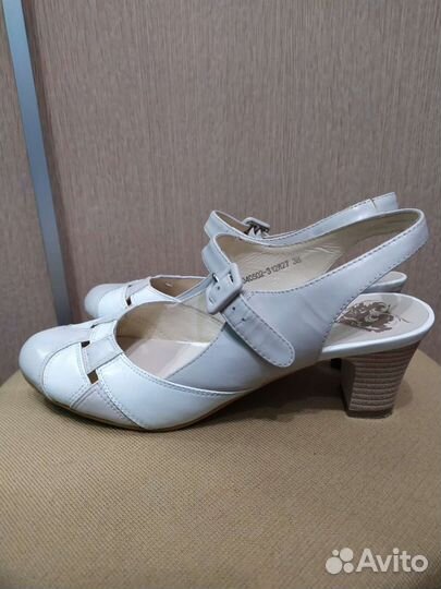 Босоножки женские 38 размер