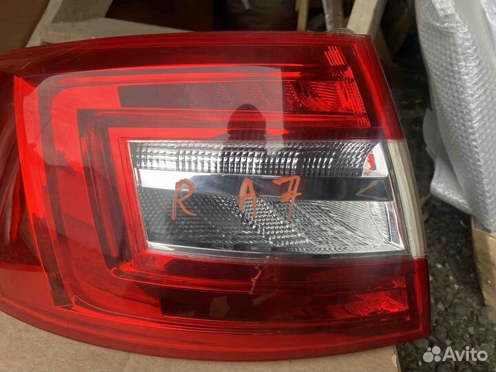 Фонарь задний левый Skoda Octavia A7 5E5945095B