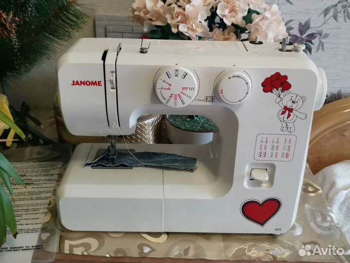 Швейная машина Janome