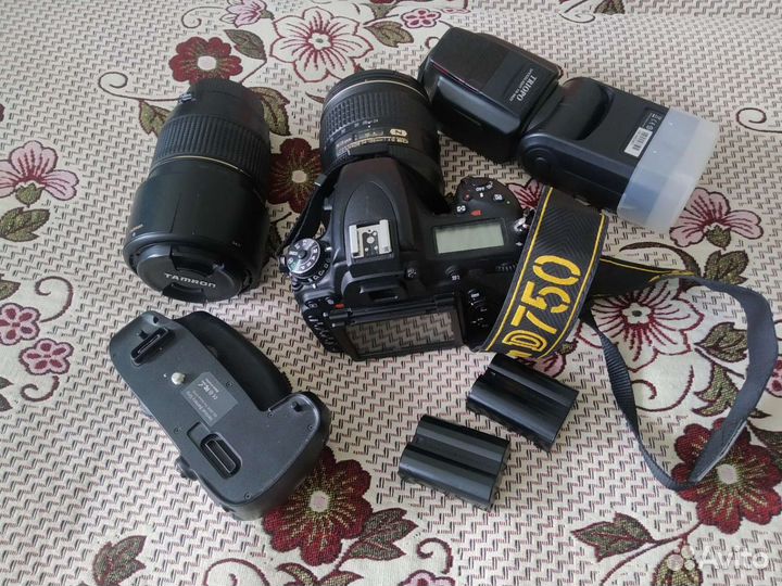 Зеркальный фотоаппарат nikon