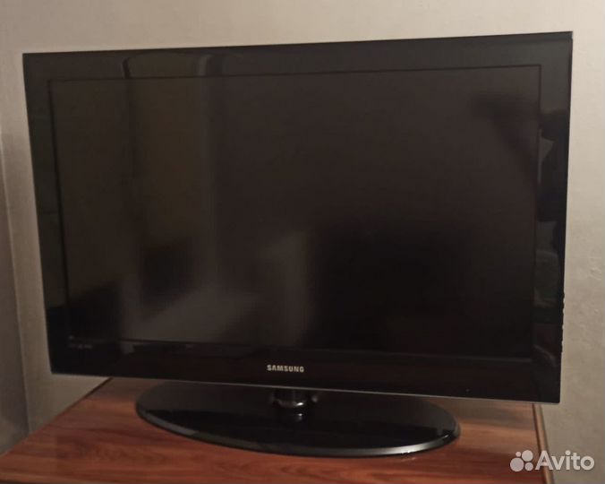 Телевизор Samsung 37 дюймов