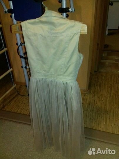 Нарядное платье 44 размер с фатином
