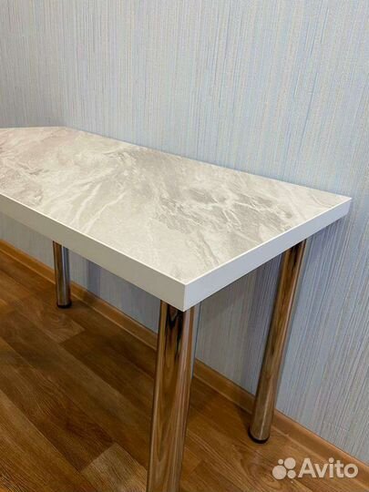 Столы новые разные