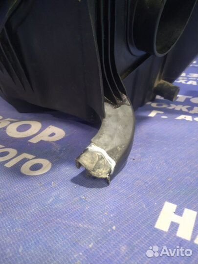 Корпус воздушного фильтра Ford Focus 2 хэтчбек