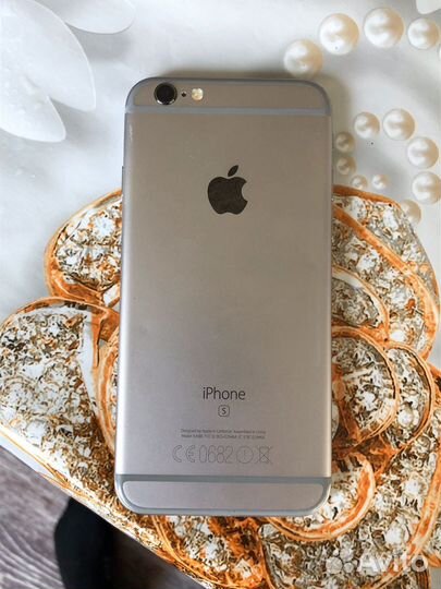 iPhone 6S, 64 ГБ