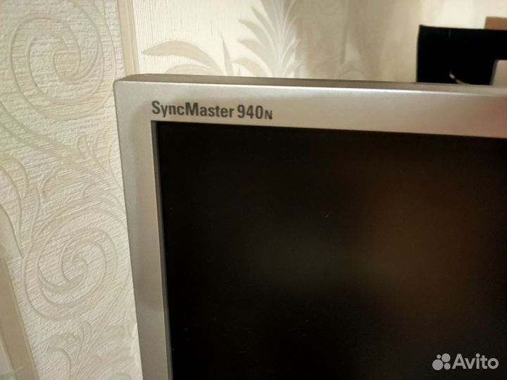 Монитор Samsung syncmaster 940n