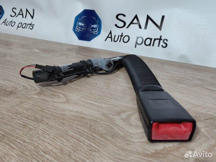 Замок ремня безопасности передний правый Bmw 5 F10