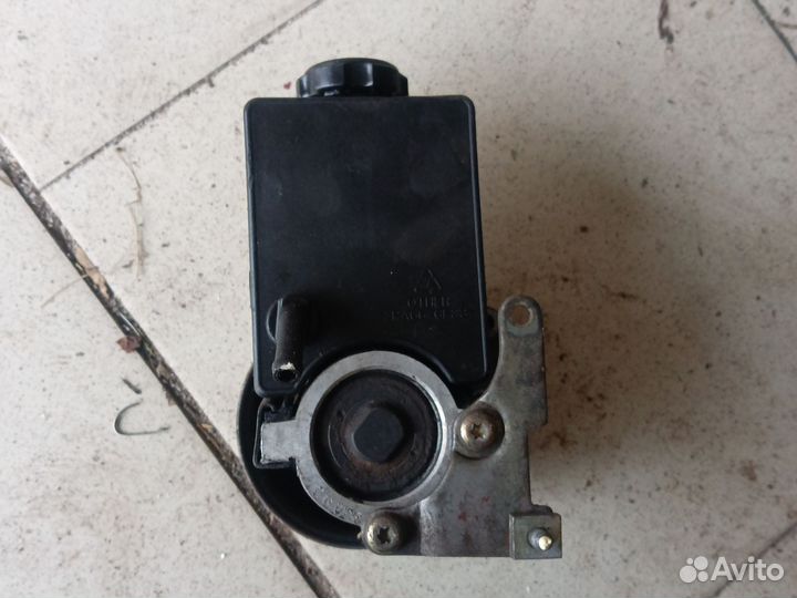 Запчасти на mercedes 605 ом 602ом