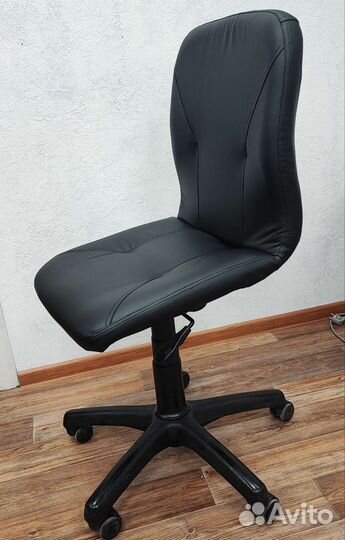 Стул мастера и клиента