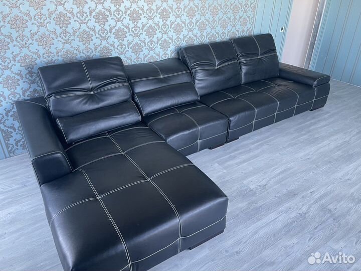 Диван
