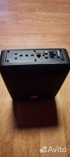 Под сиденье Активный Сабвуфер.+ кондецатор