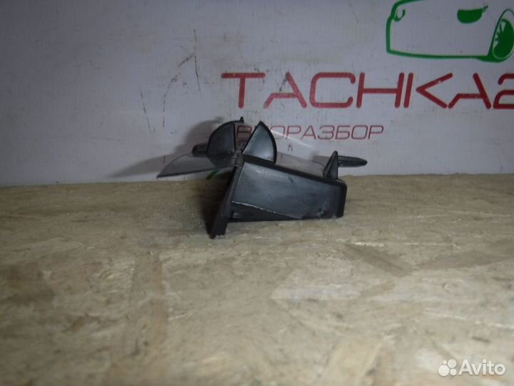 Кронштейн дифузора левый renault Logan 2 (2014+)