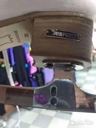 Профессиональные коньки для фигурного катания