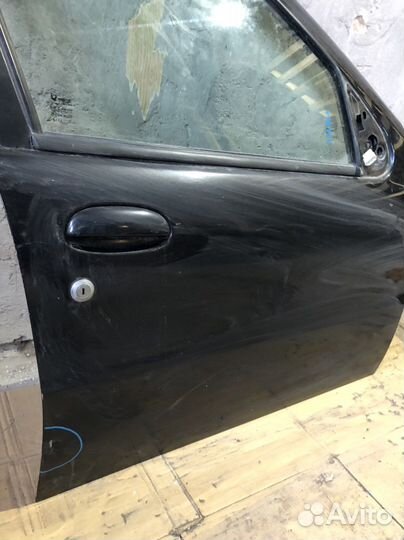 Передняя правая дверь Fiat Albea