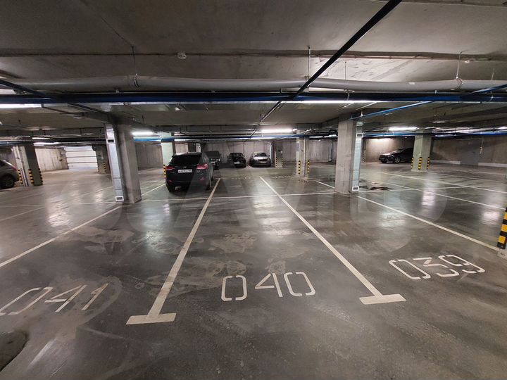 Машиноместо, 15 м²