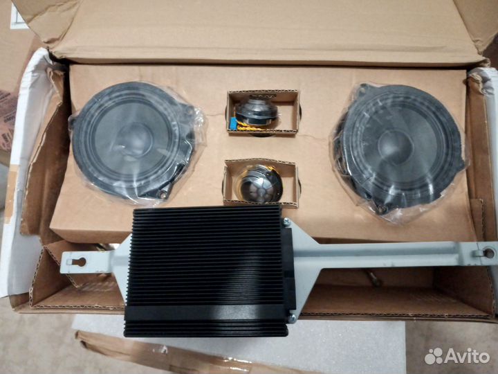 BMW 1/2/3/4 F-series Система BMW HiFi alpine