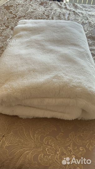 Меховой плед и подушки zara home