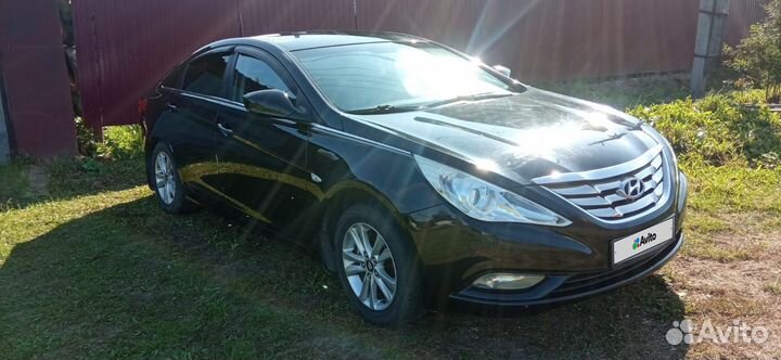 Hyundai Sonata, 2011